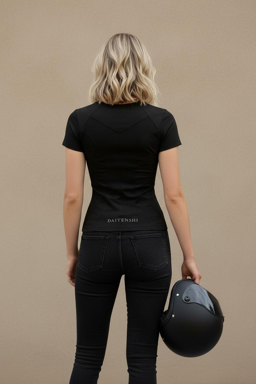 Top noir avec design style super héros en spandex et elsathane.